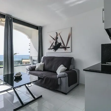 Seafront פלאיה דל קורה