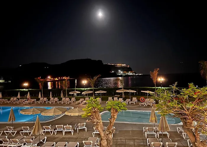 Apartamento Cura Marina Seafront *