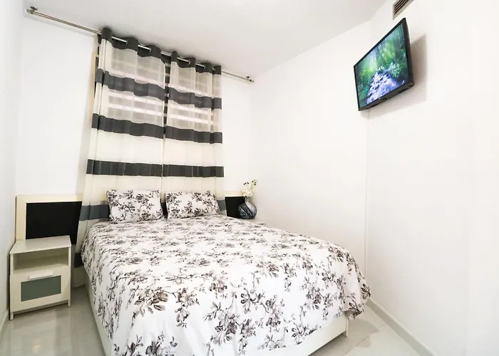 Appartement Cura Marina Seafront *