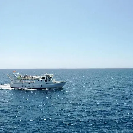 Seafront アパート *